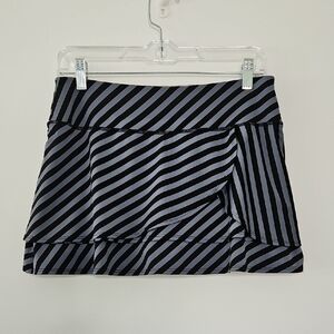 Athleta‎ Fly By Black And Gray Striped Athletic Skort Size Small